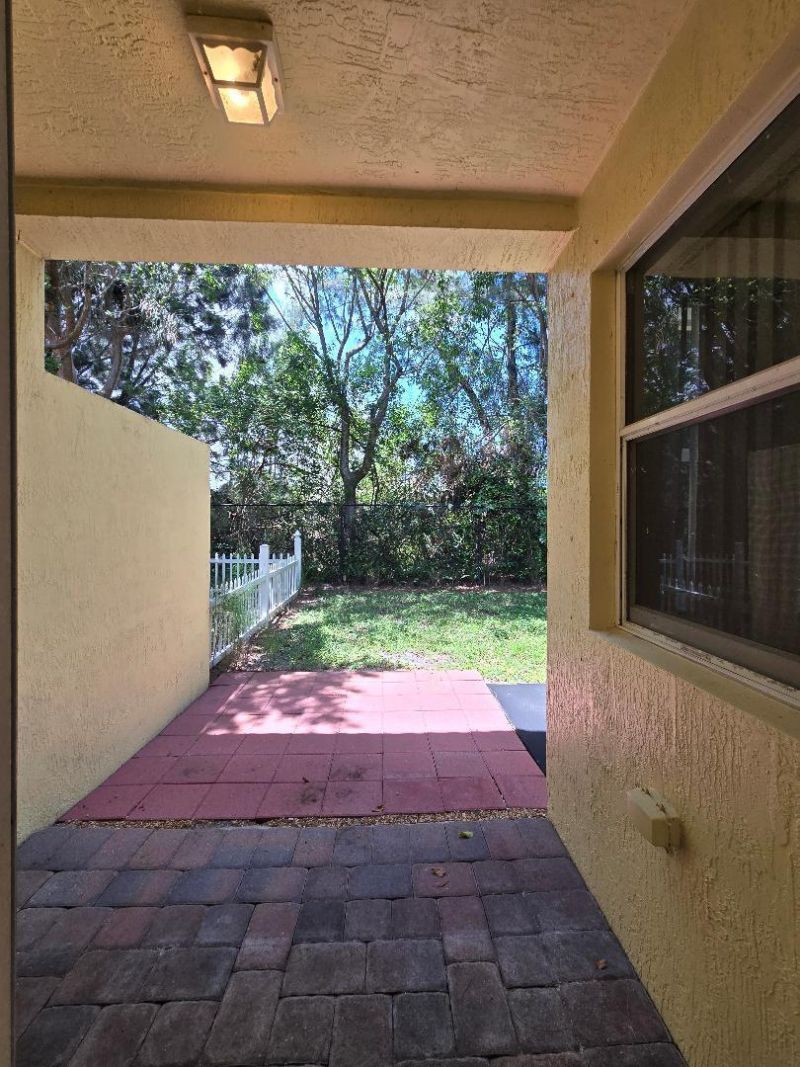 921 Imperial Lake Road, West Palm Beach, FL 33413 Photo