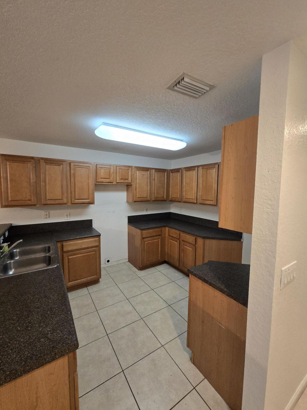 921 Imperial Lake Road, West Palm Beach, FL 33413 Photo