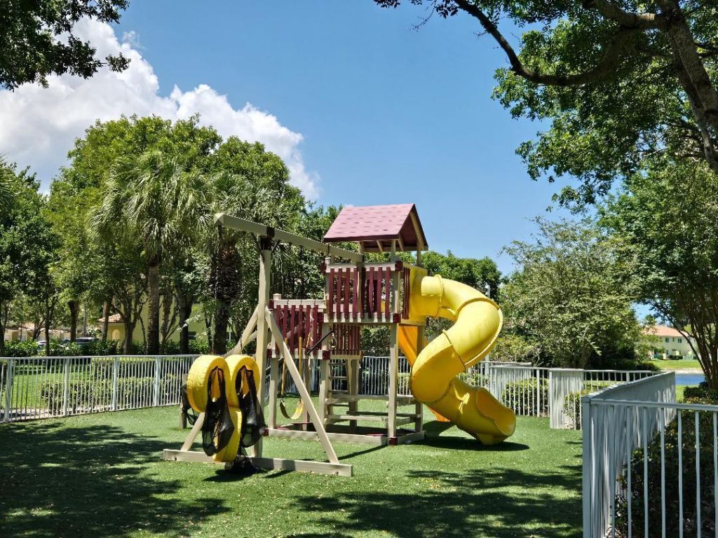 921 Imperial Lake Road, West Palm Beach, FL 33413 Photo