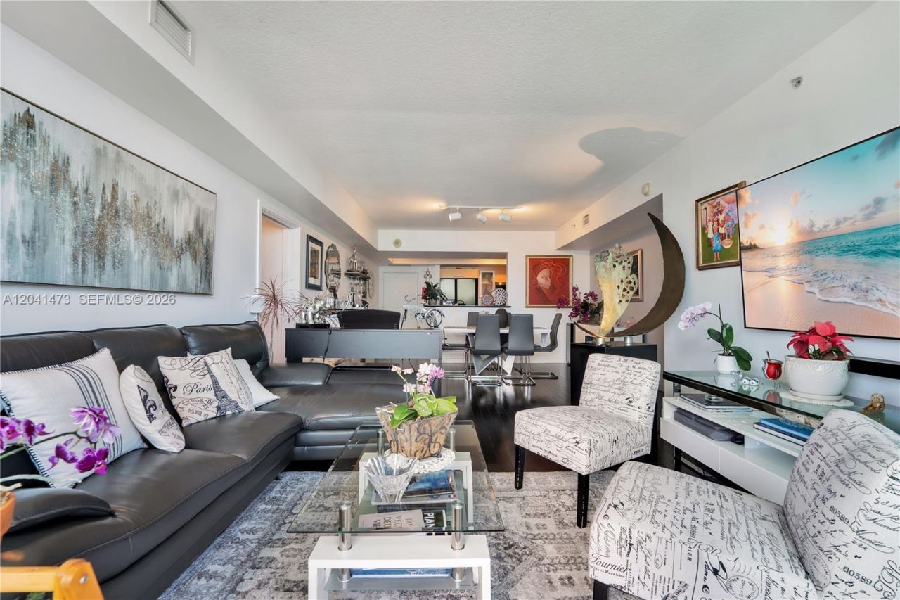 325 S Biscayne Blvd, Unit 3921, Miami, FL 33131 Photo