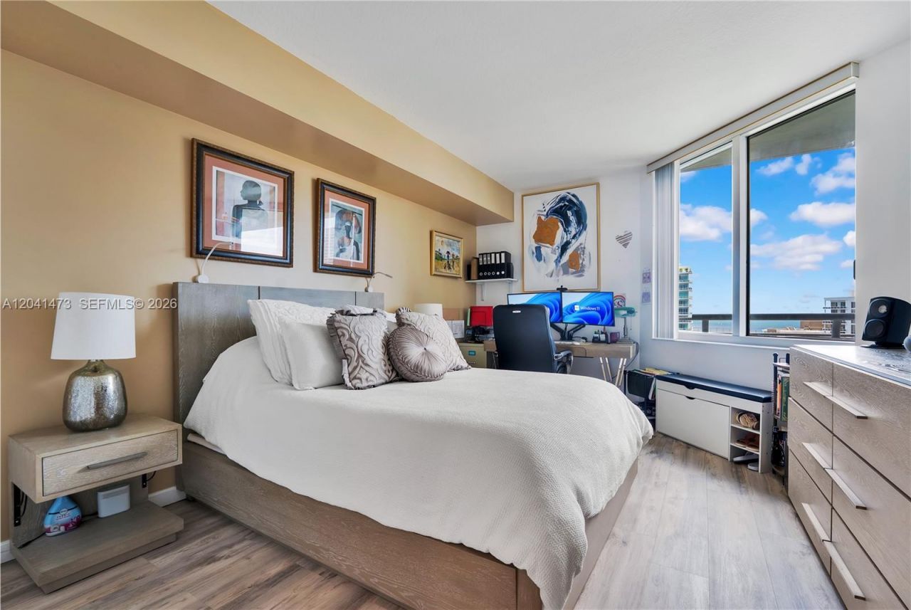 325 S Biscayne Blvd, Unit 3921, Miami, FL 33131 Photo