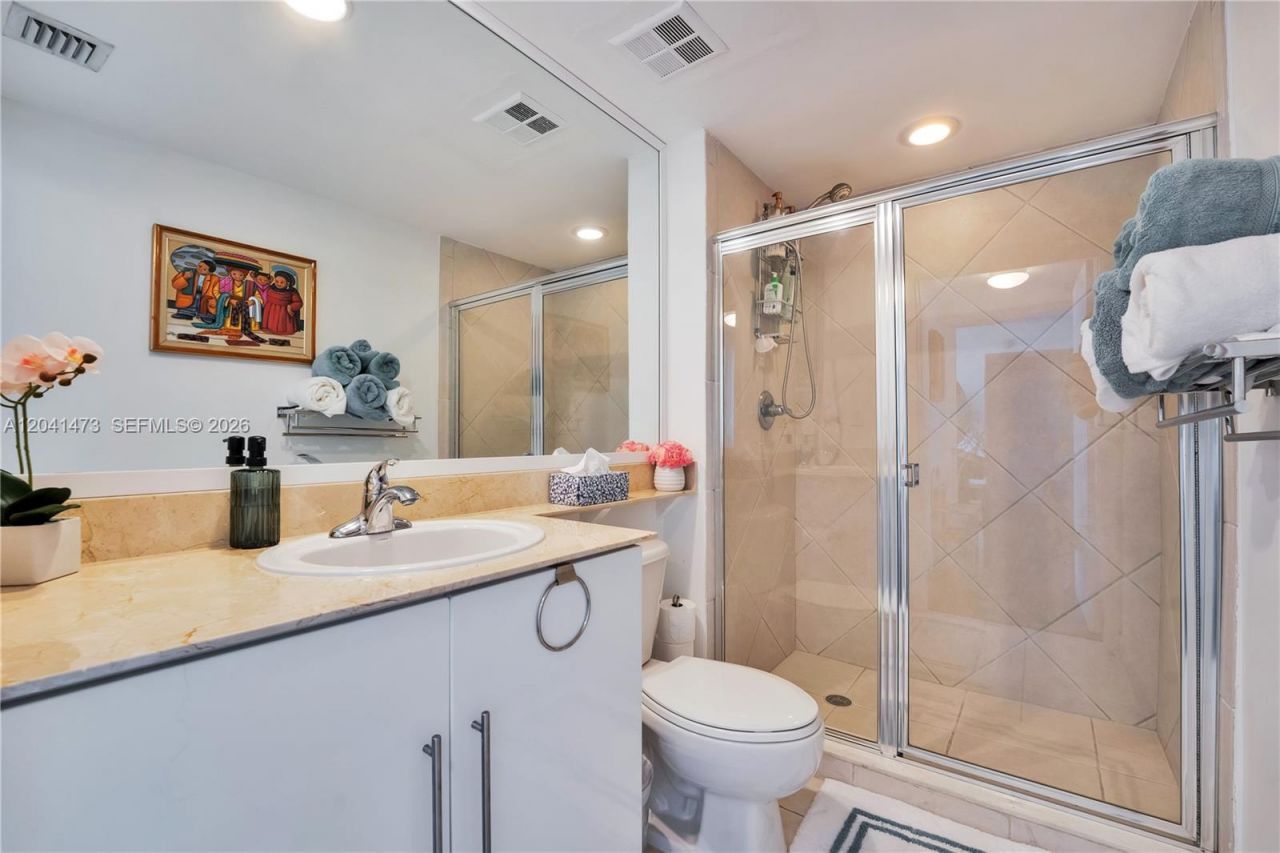 325 S Biscayne Blvd, Unit 3921, Miami, FL 33131 Photo