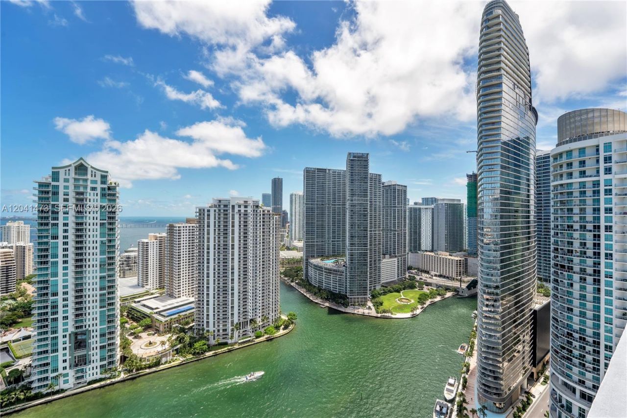 325 S Biscayne Blvd, Unit 3921, Miami, FL 33131 Photo