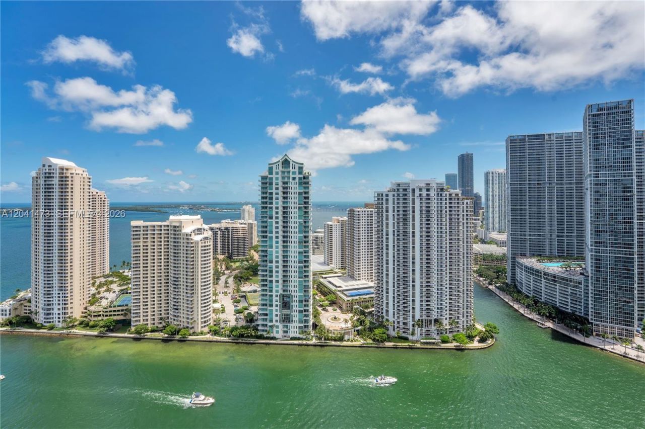 325 S Biscayne Blvd, Unit 3921, Miami, FL 33131 Photo