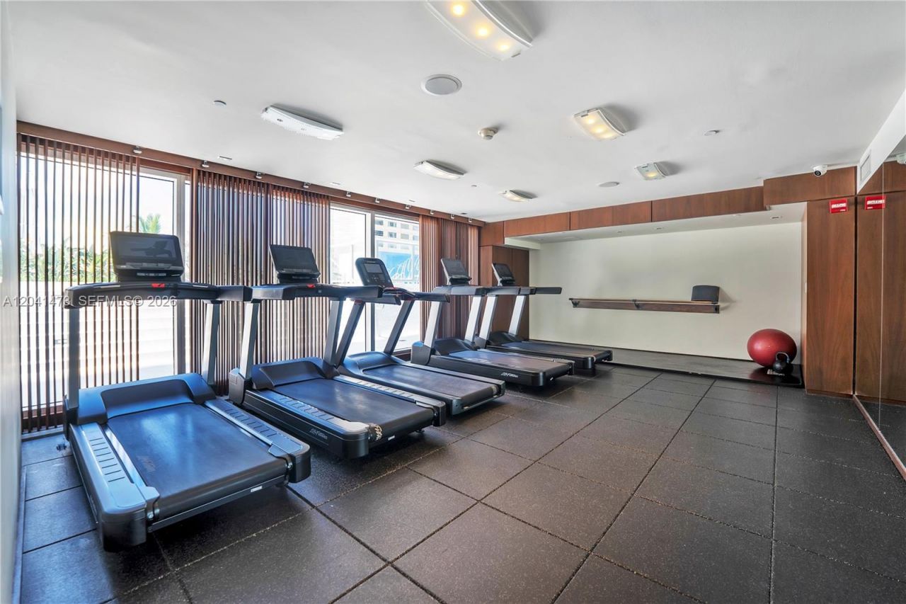325 S Biscayne Blvd, Unit 3921, Miami, FL 33131 Photo