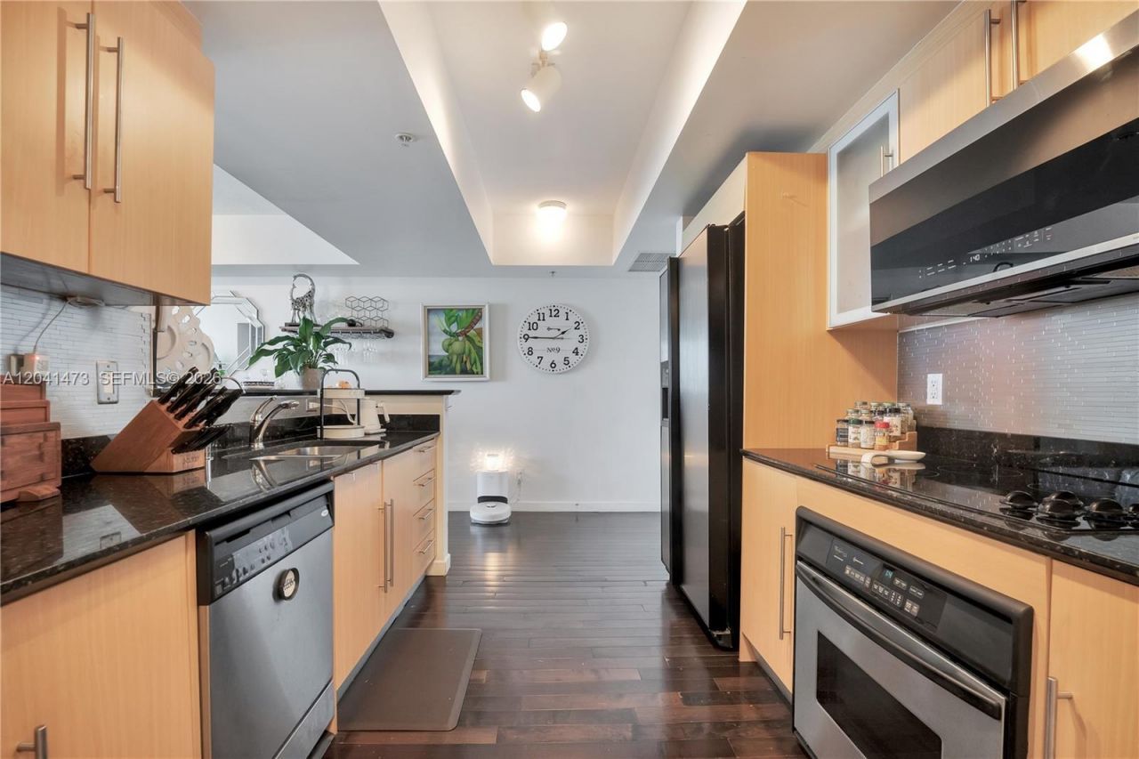 325 S Biscayne Blvd, Unit 3921, Miami, FL 33131 Photo