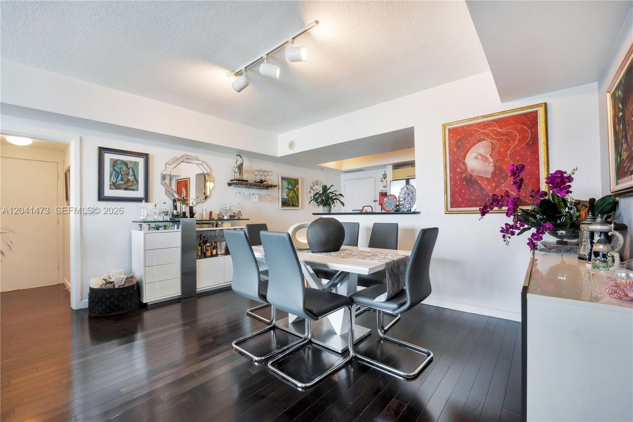 325 S Biscayne Blvd, Unit 3921, Miami, FL 33131 Photo