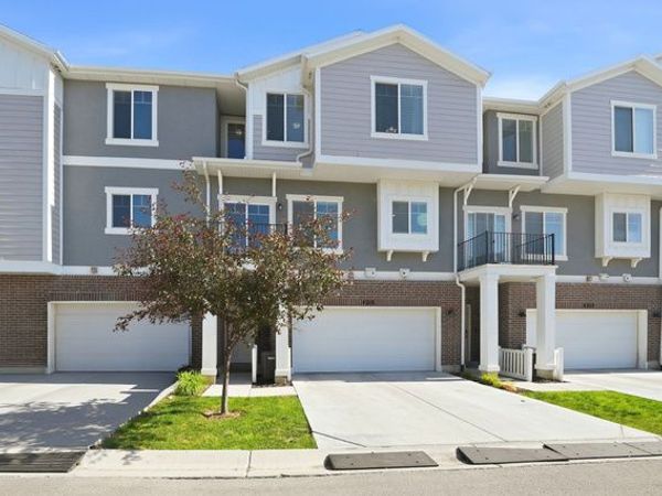 4218 W RAIL TRAIL LN S, Riverton, UT 84096