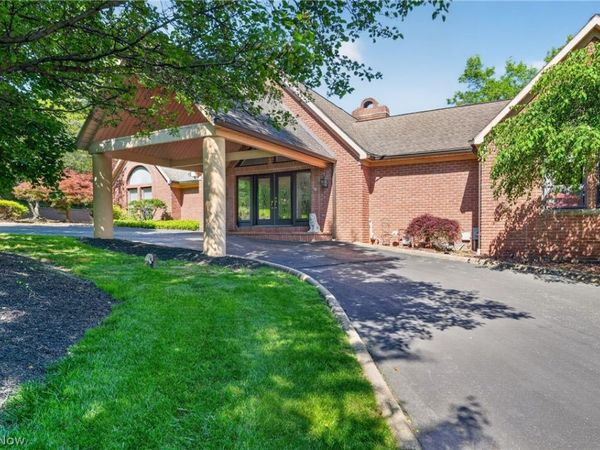 6145 Pebble Beach Court, Canfield, OH 44406