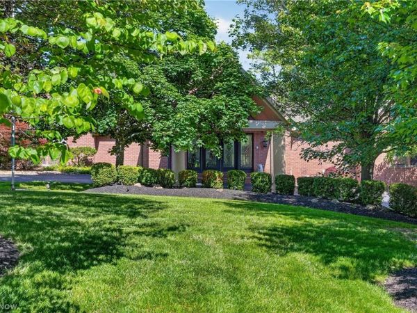 6145 Pebble Beach Court , Canfield, OH 44406