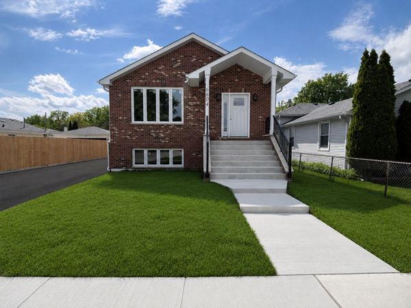 6604 Chester Avenue, Hodgkins, IL 60525