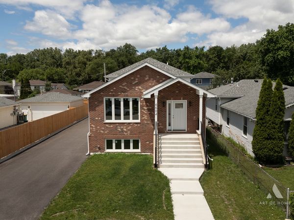 6604 Chester Avenue , Hodgkins, IL 60525