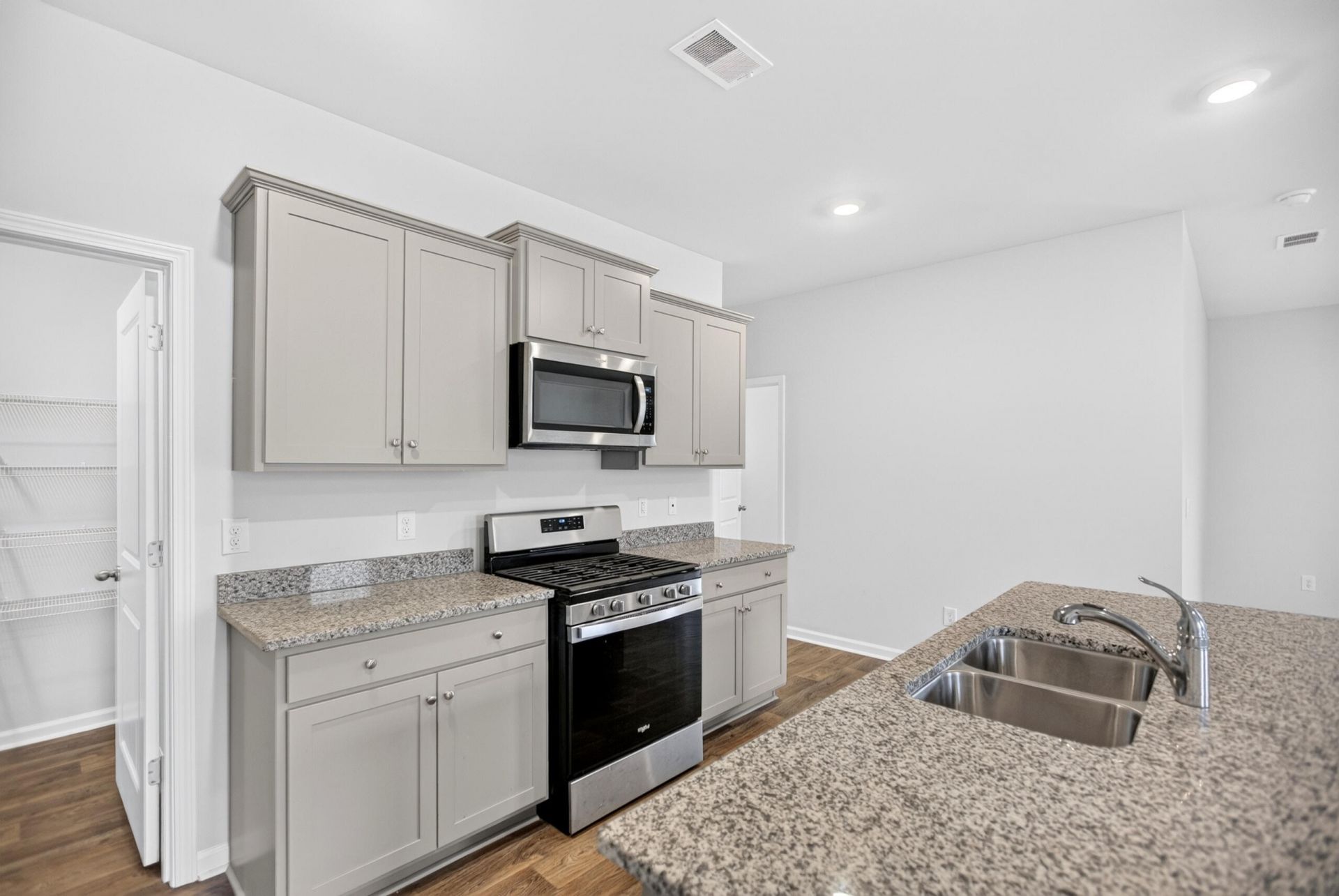 129 Holly Leaf Lane Photo 5