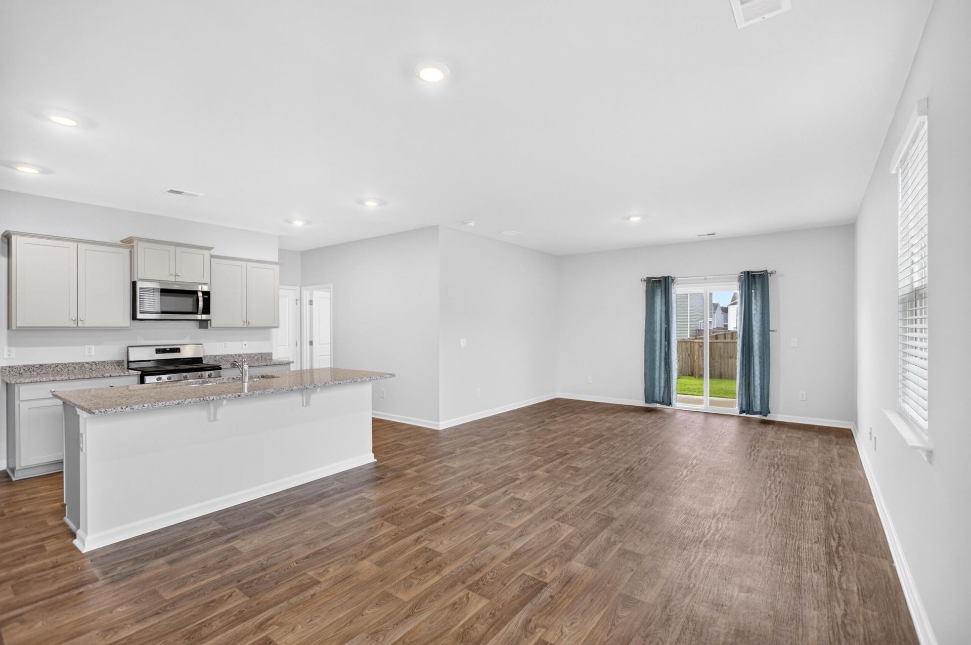129 Holly Leaf Lane Photo 6