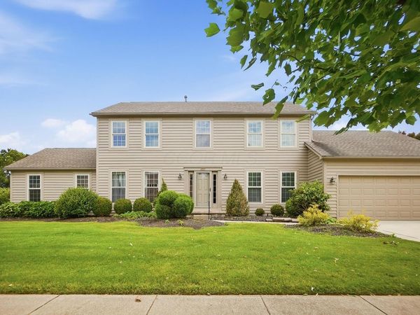 6137 Holywell Drive, Dublin, OH 43017