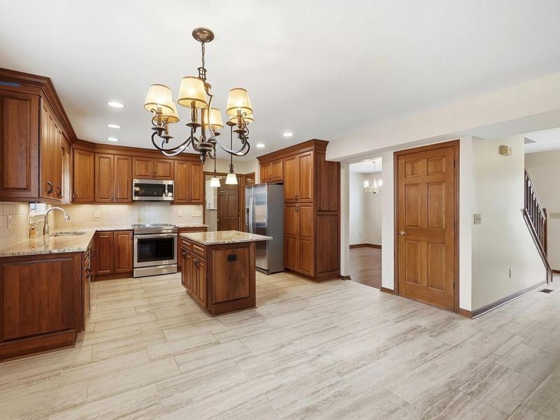 6137 Holywell Drive, Dublin, OH 43017 Photo 13