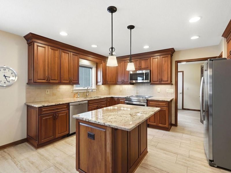 6137 Holywell Drive, Dublin, OH 43017 Photo 16