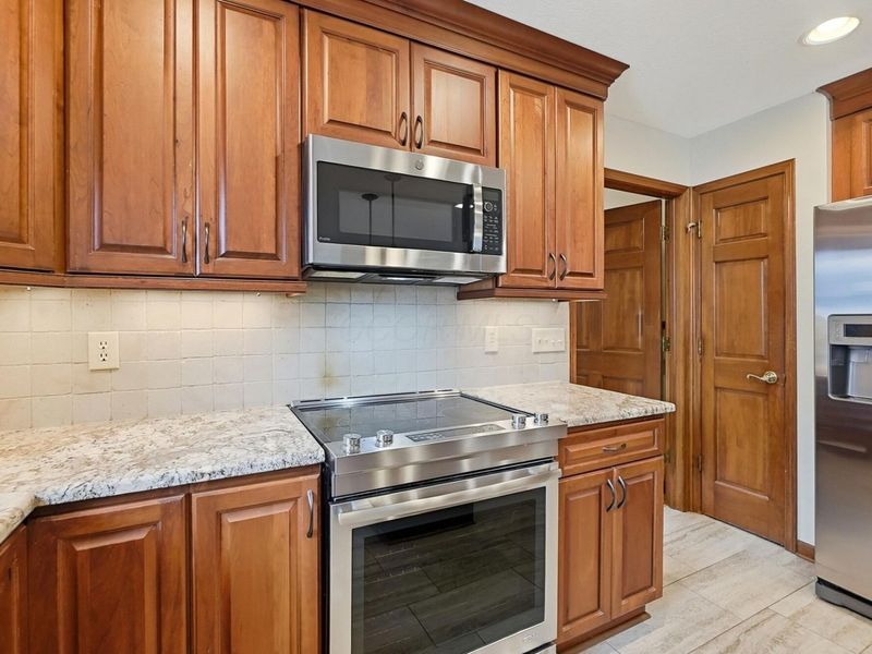 6137 Holywell Drive, Dublin, OH 43017 Photo 19
