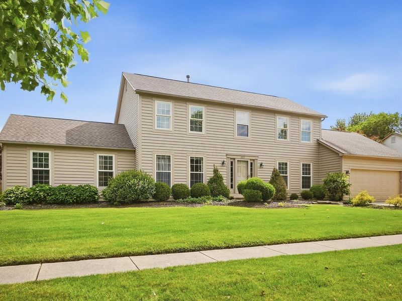 6137 Holywell Drive, Dublin, OH 43017 Photo 2