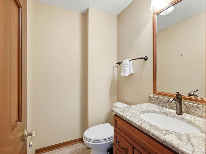 6137 Holywell Drive, Dublin, OH 43017 Photo 22
