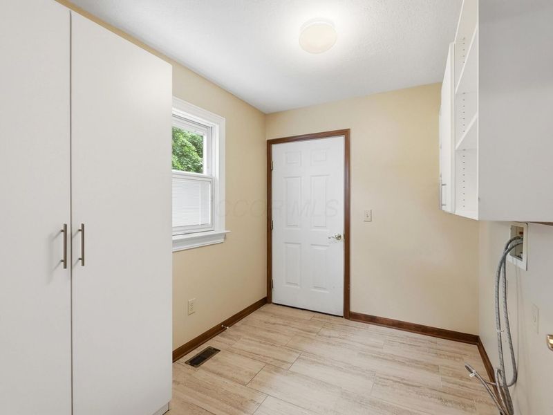 6137 Holywell Drive, Dublin, OH 43017 Photo 35