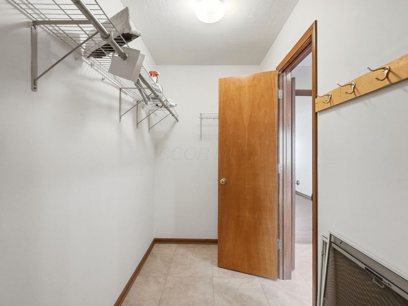 6137 Holywell Drive, Dublin, OH 43017 Photo 52