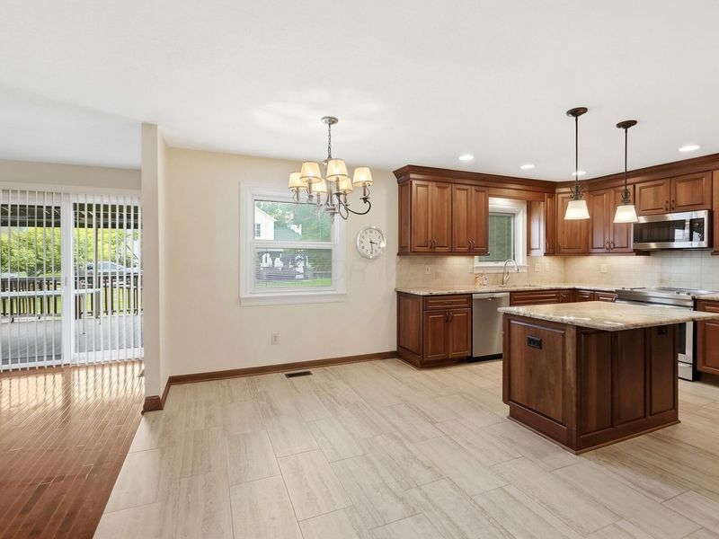 6137 Holywell Drive, Dublin, OH 43017 Photo 9