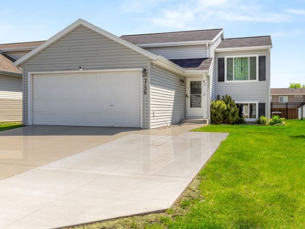 3126 32nd Street S, Moorhead, MN 56560