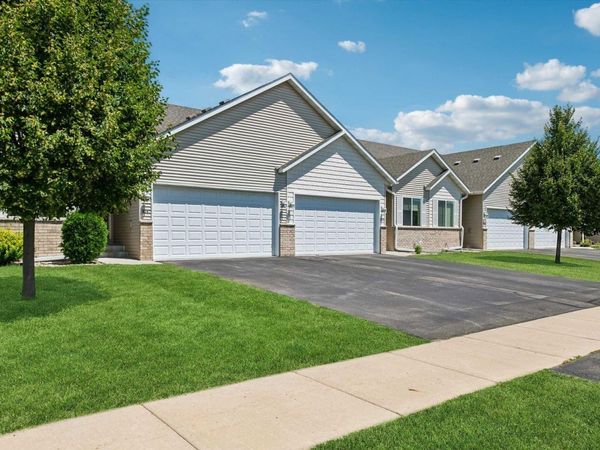 4147 Blakewood Drive, Shakopee, MN 55379