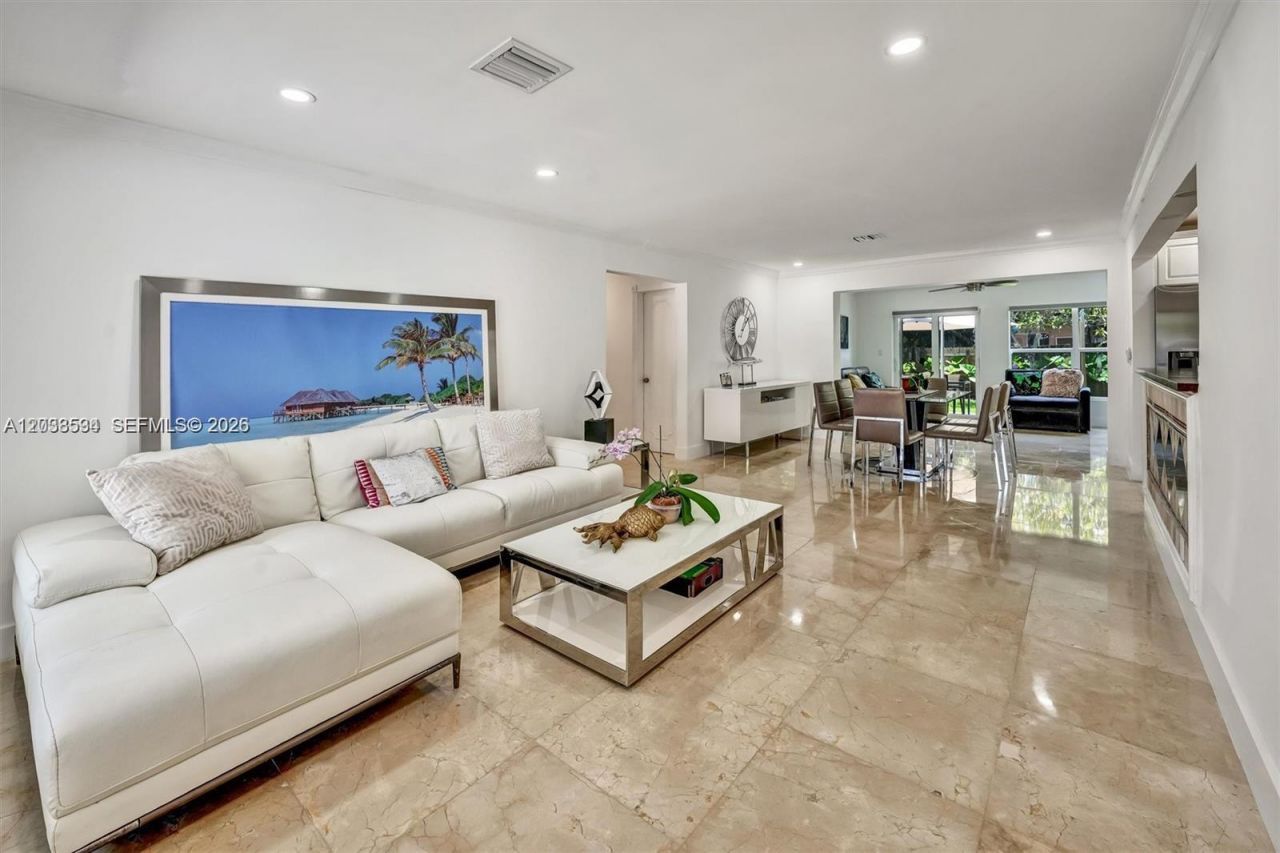 814 NE 4th St , Hallandale Beach, FL 33009 Photo