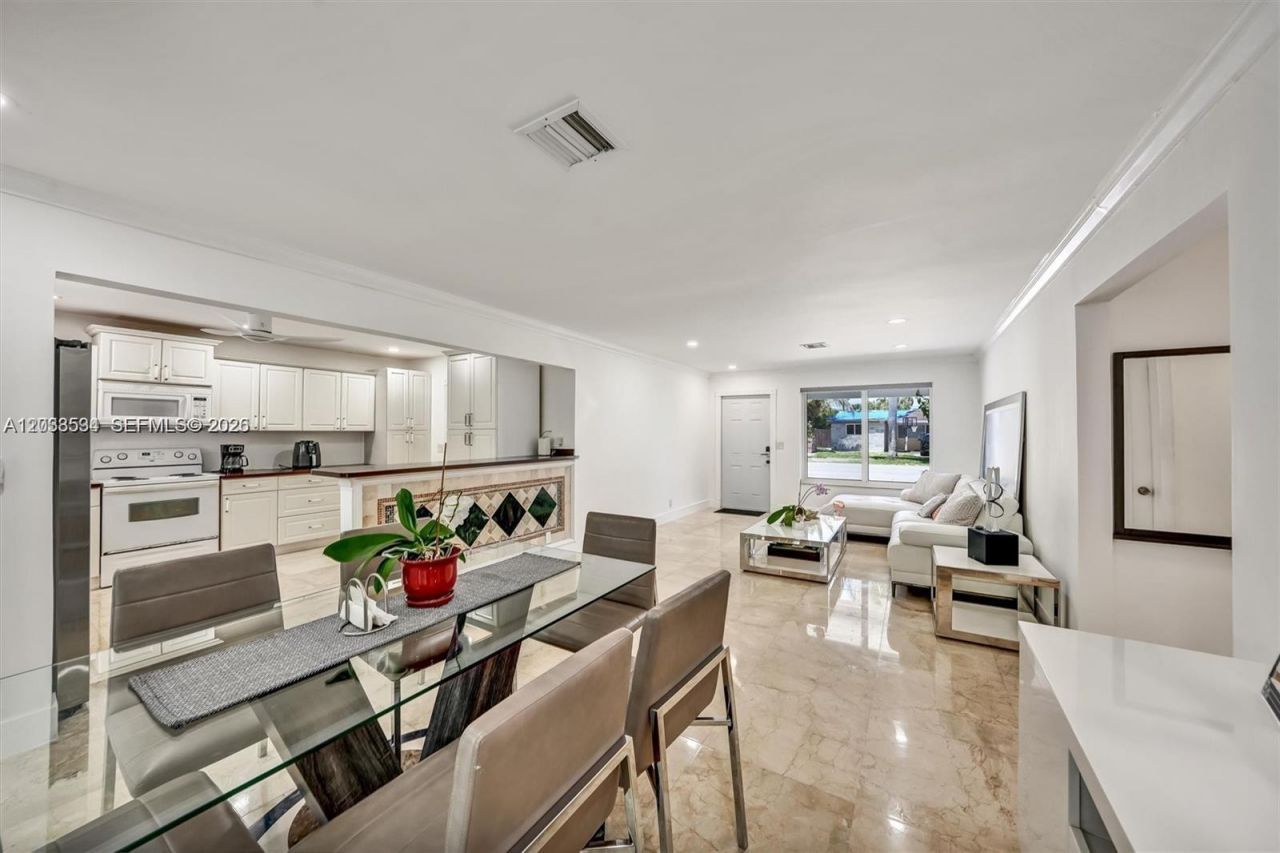 814 NE 4th St , Hallandale Beach, FL 33009 Photo