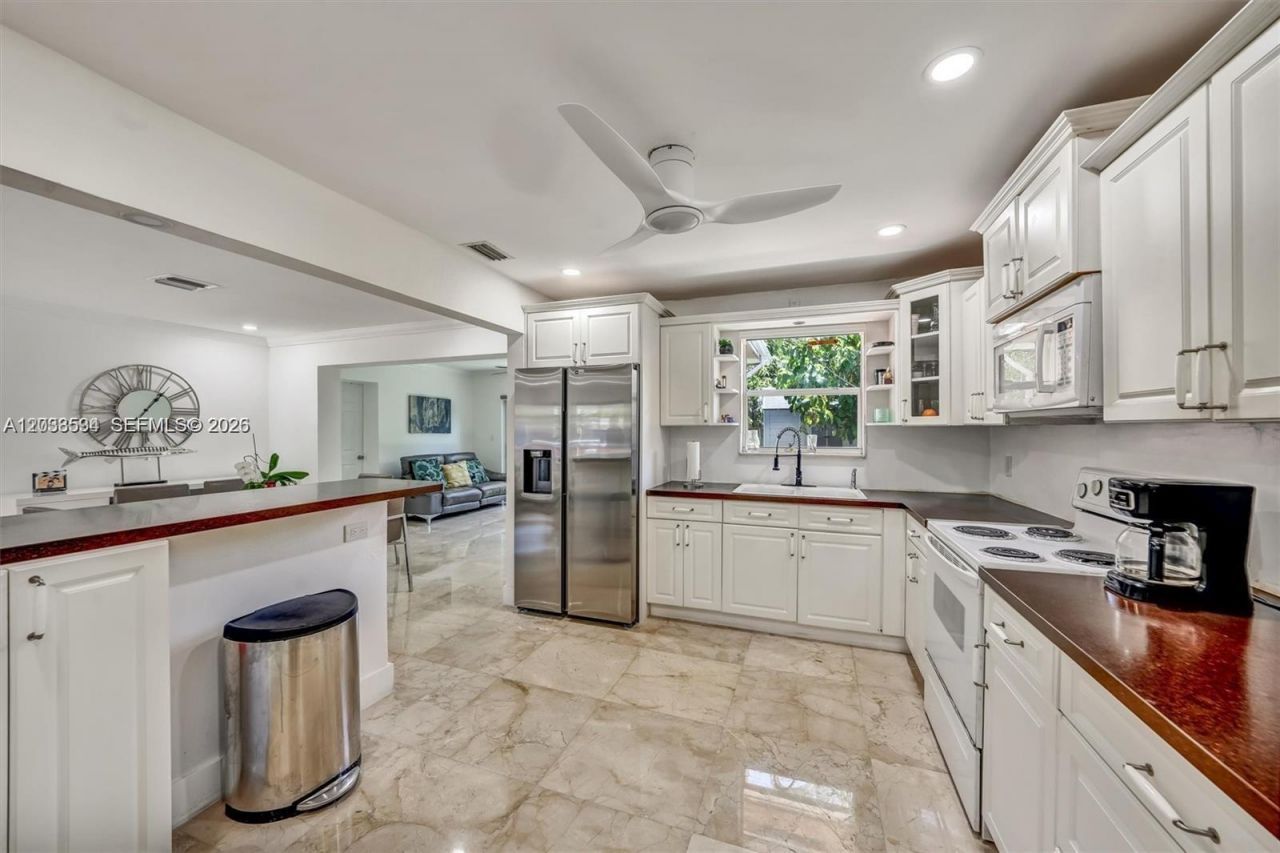 814 NE 4th St , Hallandale Beach, FL 33009 Photo