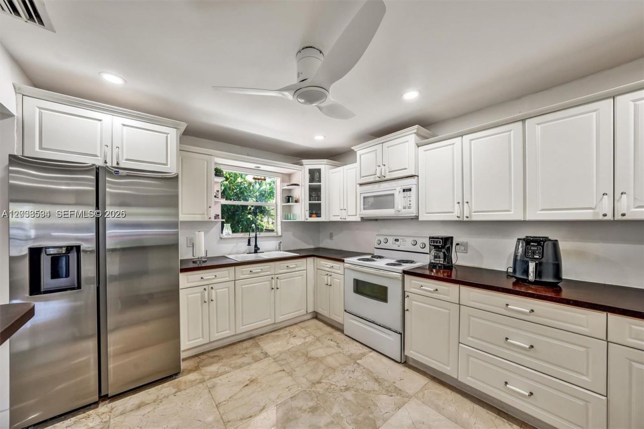 814 NE 4th St , Hallandale Beach, FL 33009 Photo