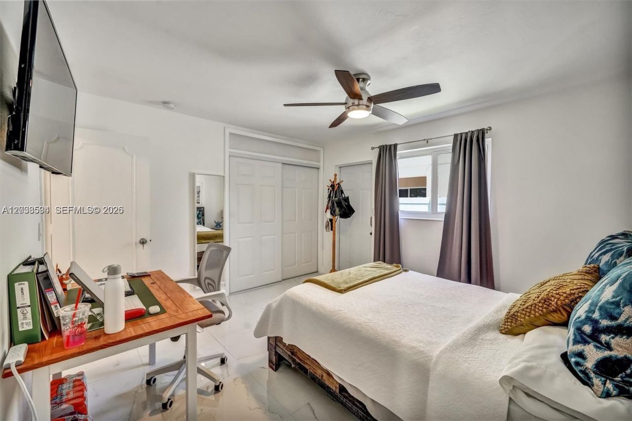 814 NE 4th St , Hallandale Beach, FL 33009 Photo