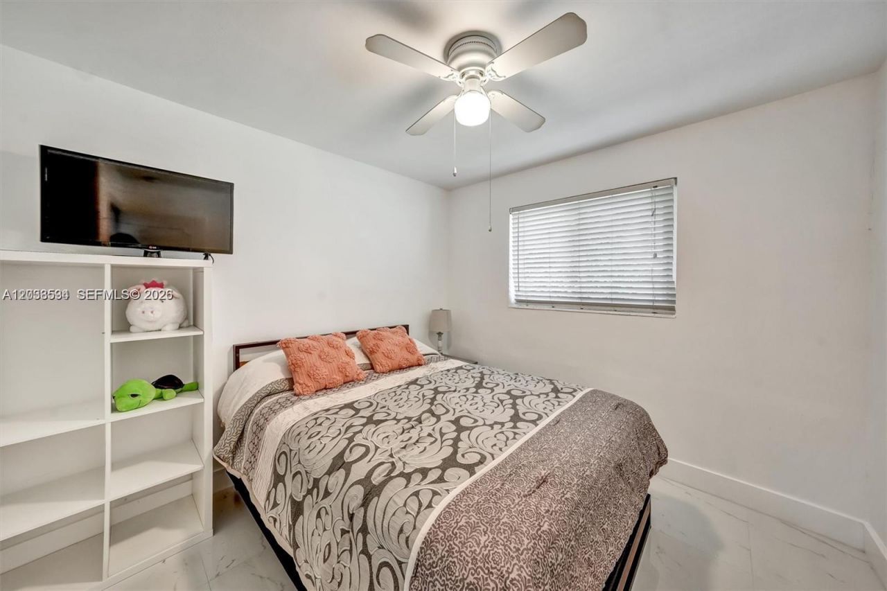 814 NE 4th St , Hallandale Beach, FL 33009 Photo