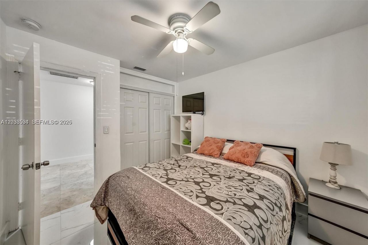 814 NE 4th St , Hallandale Beach, FL 33009 Photo