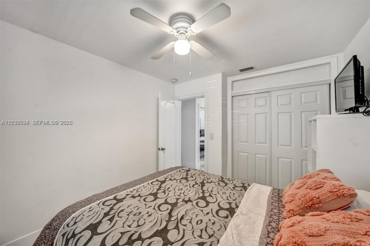 814 NE 4th St , Hallandale Beach, FL 33009 Photo