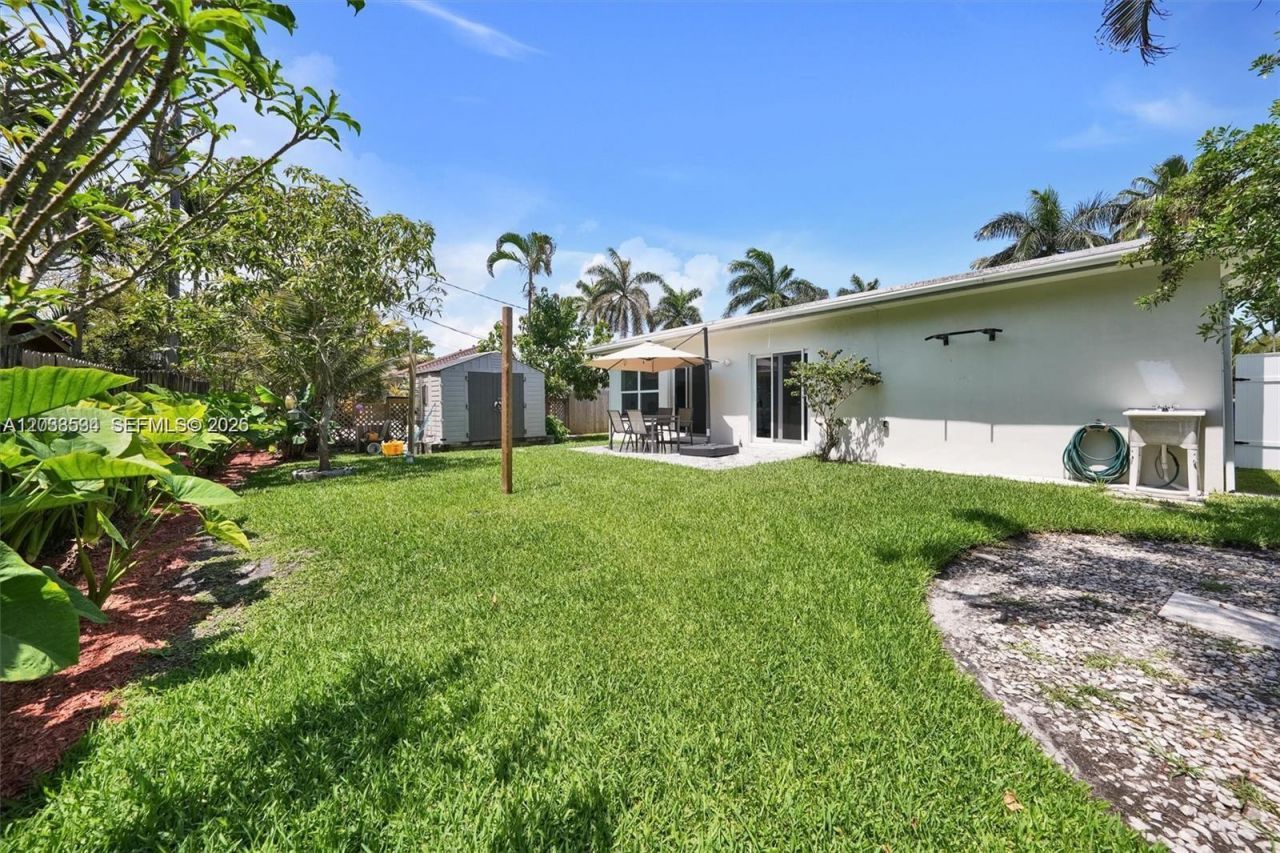 814 NE 4th St , Hallandale Beach, FL 33009 Photo