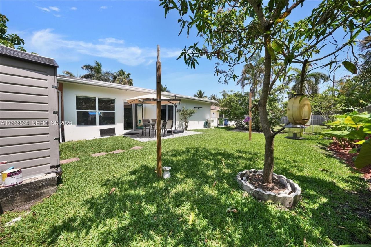 814 NE 4th St , Hallandale Beach, FL 33009 Photo