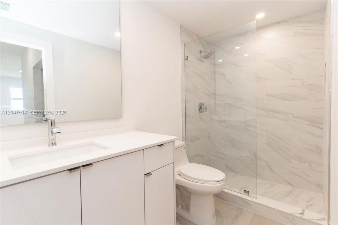 185 SE 14th Ter , Unit 2307, Miami, FL 33131 Photo