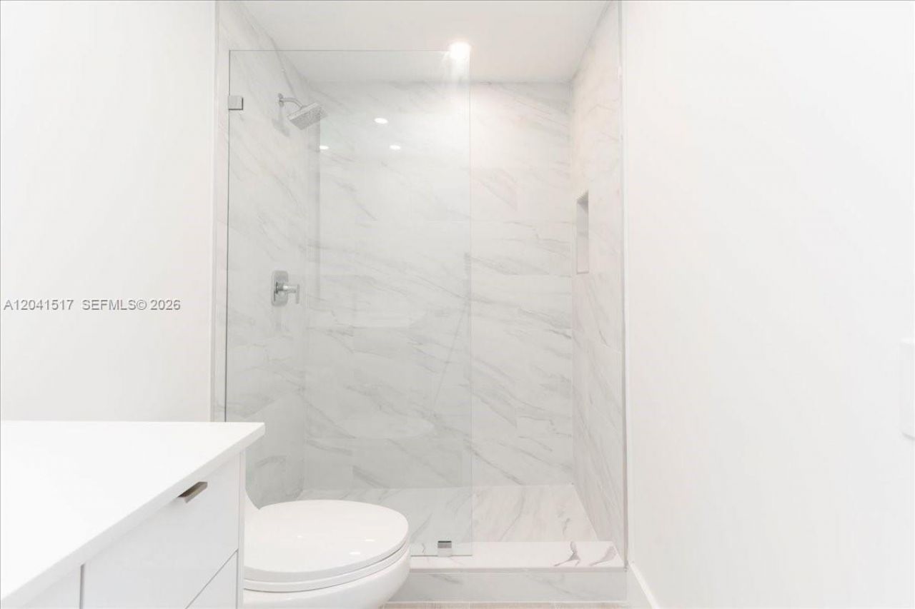 185 SE 14th Ter , Unit 2307, Miami, FL 33131 Photo