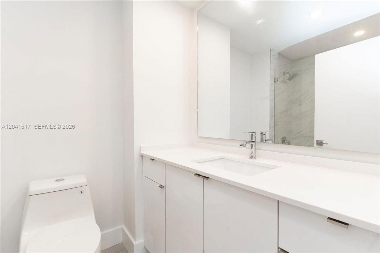 185 SE 14th Ter , Unit 2307, Miami, FL 33131 Photo