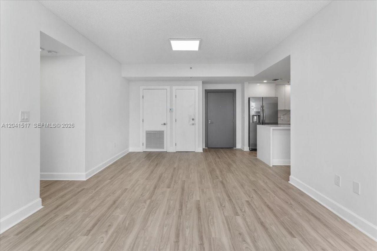 185 SE 14th Ter , Unit 2307, Miami, FL 33131 Photo