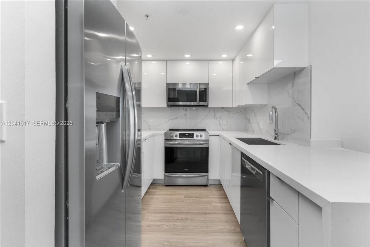 185 SE 14th Ter , Unit 2307, Miami, FL 33131 Photo
