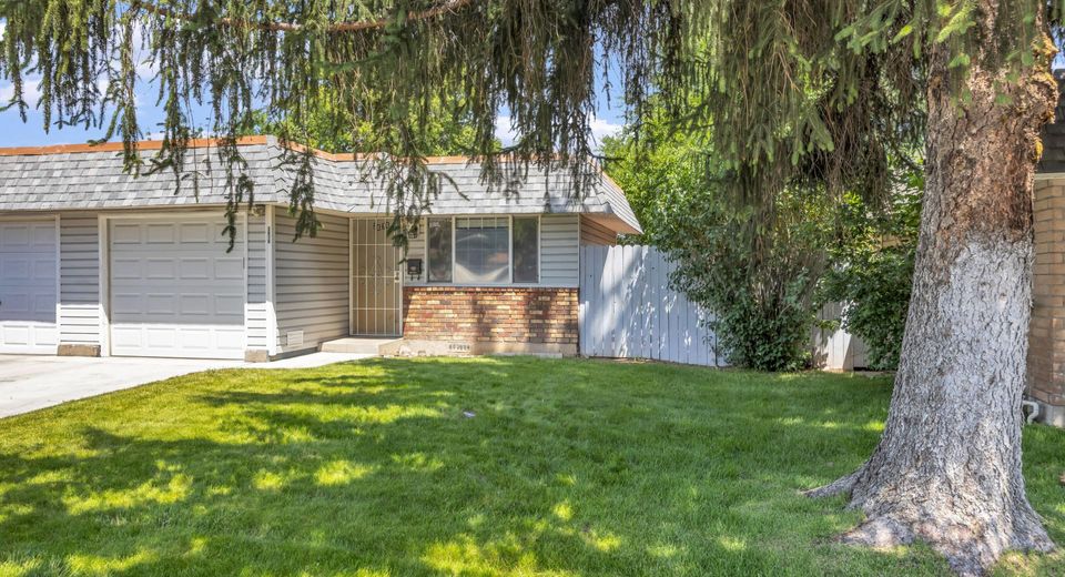 2676 Adel Way, Sparks, NV 89431 Photo