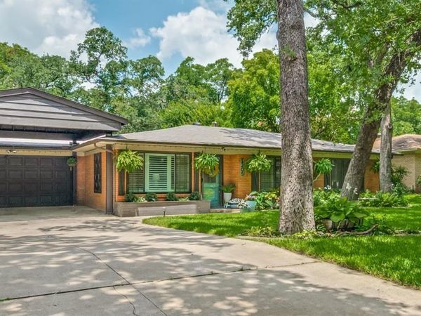 1205 Barker Street , Arlington, TX 76012