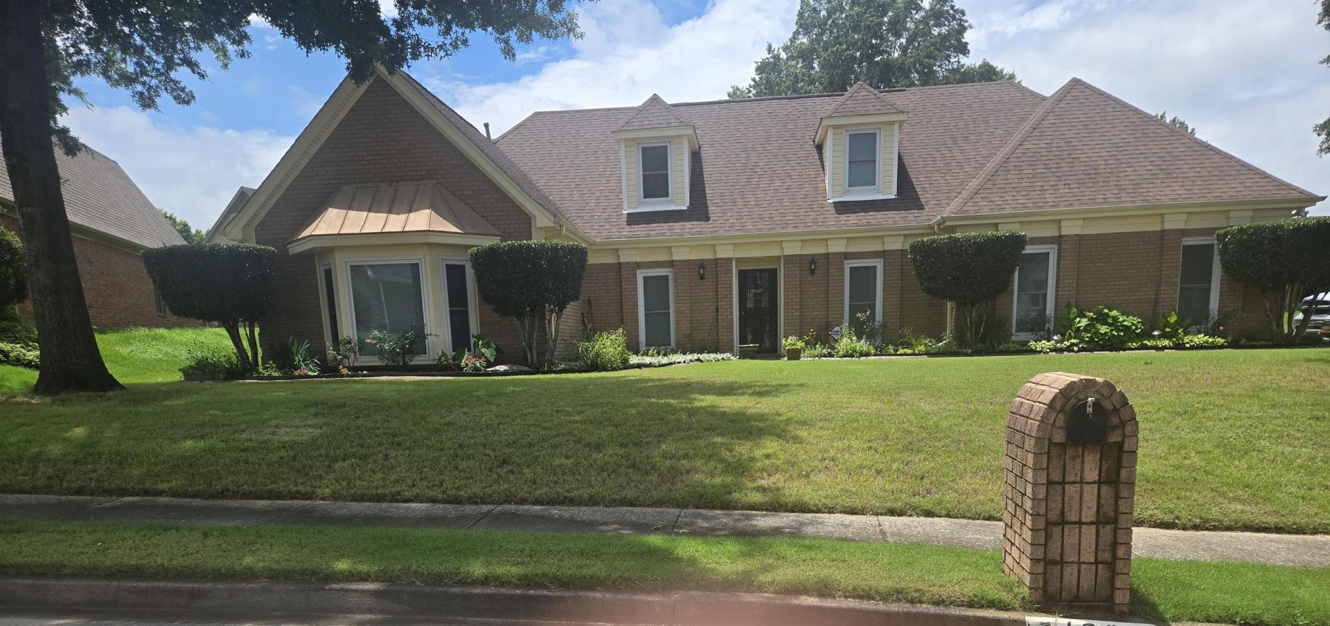 4295 THUNDERSTONE CIR W Unincorporated, TN 38125