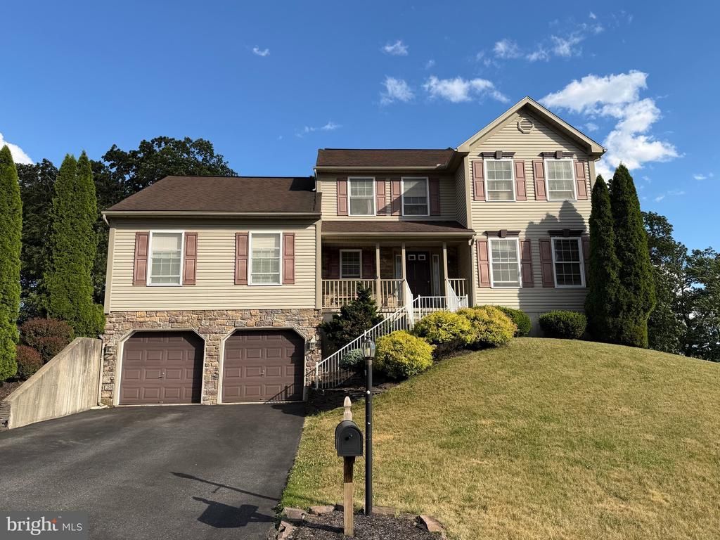 84 OAK LEDGE AVENUE, SCHUYLKILL HAVEN, PA 17972