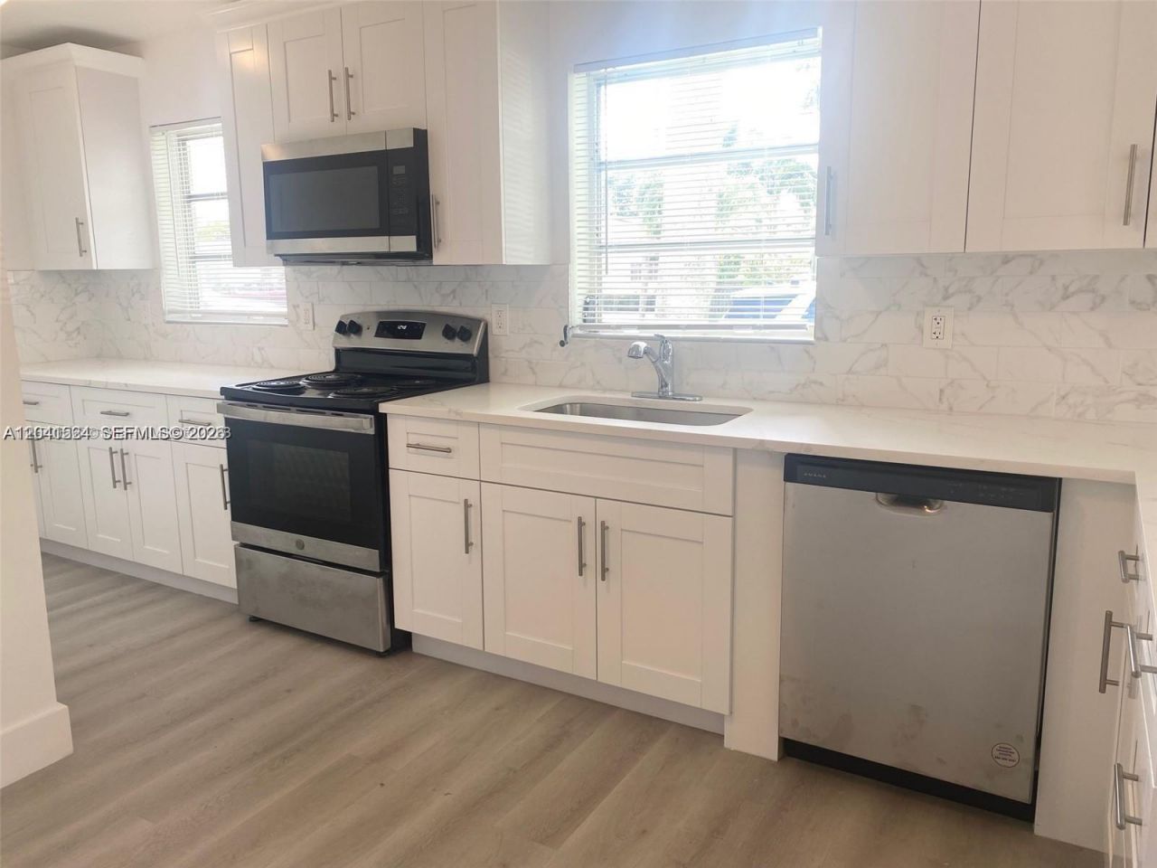 1005 NE 2nd St , Unit 1, Hallandale Beach, FL 33009 Photo