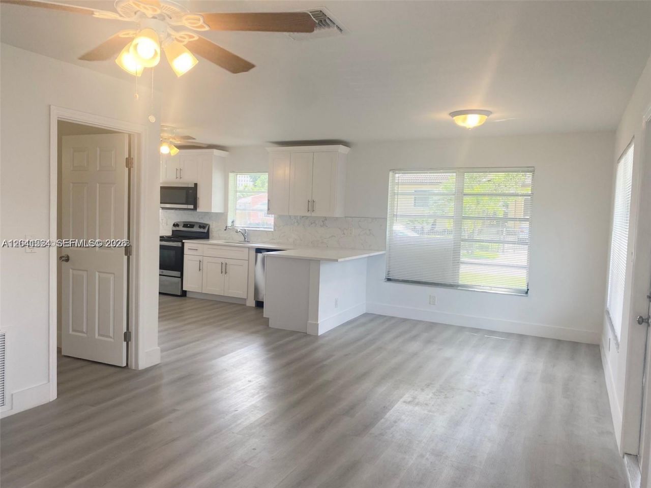 1005 NE 2nd St , Unit 1, Hallandale Beach, FL 33009 Photo